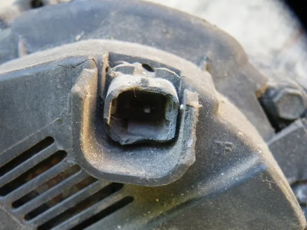 Renault Trafic Master Alternator 125A OEM 7711134316 image 6