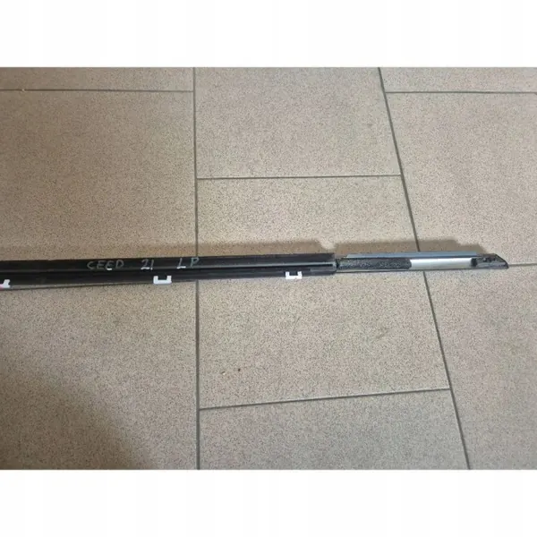Kia OE ODO9593 Ulkoinen Kynnyslista Vasen Etu image 5