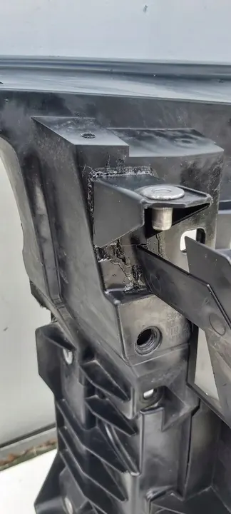 Reforço frontal Skoda OE 3T0 805 588 D image 3