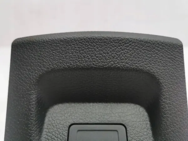 Mercedes-Benz EQA 2022 Taka-USB-portti OEM A2478207802 image 9