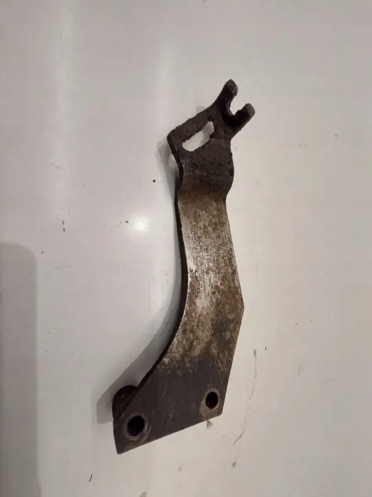 Styrpumpsfäste OEM 027145544 image 3