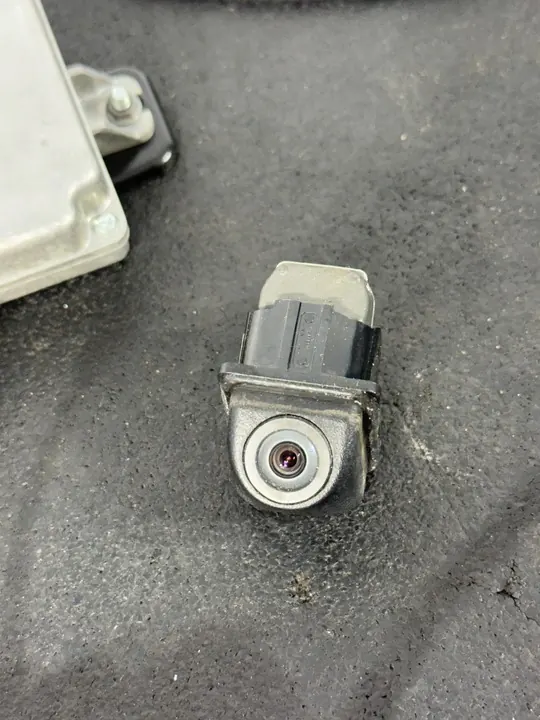 Achtercamera module kabel BMW F01 F10 F11 9240351 image 5