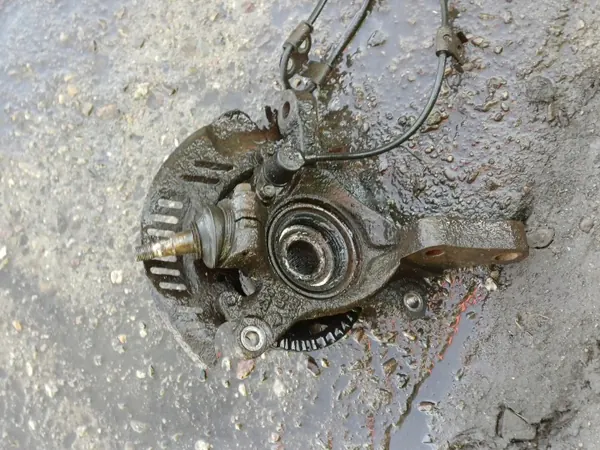 OEM LUK1126 Oikea etunivela Subaru Legacylle image 3