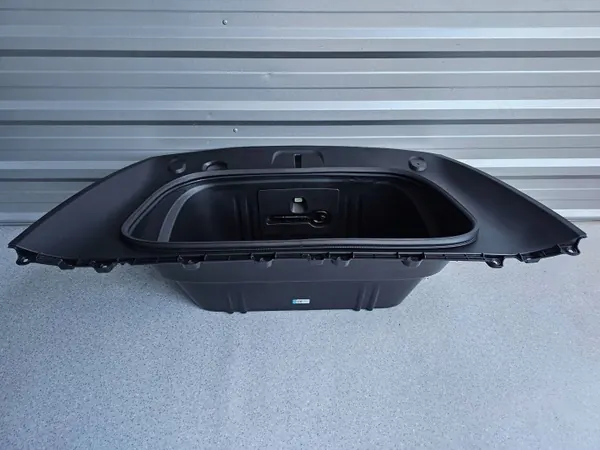 Compartimento Tesla Model Y 2025 OEM 193043601B image 3