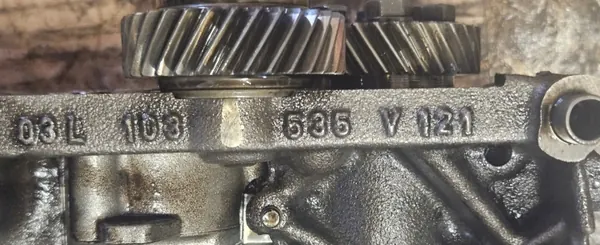 Balansassen oliepomp OEM 03L103535 Audi A3 8P image 3