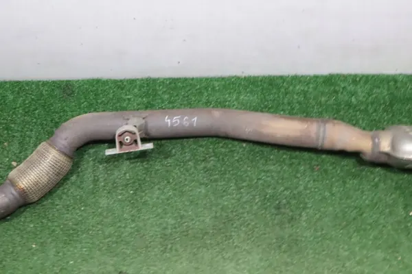 Tuyau d'échappement Audi OEM 4M0253211K - État utilisé image 3