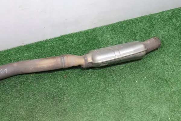 Tuyau d'échappement Audi OEM 4M0253211K - État utilisé image 5
