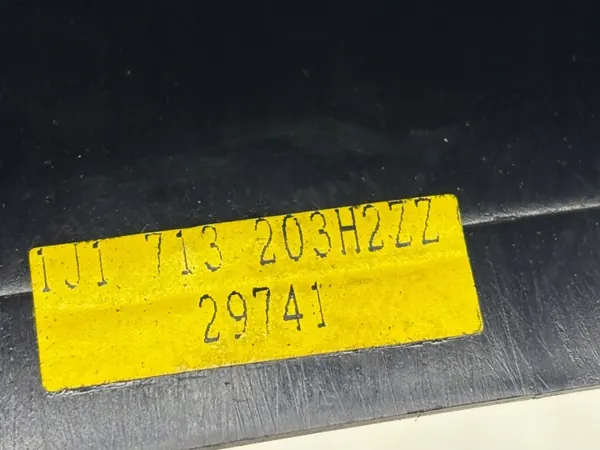 Marco izquierdo VW Golf IV OEM 1J1713203H - Usado image 7