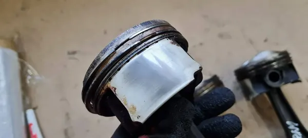 Piston SQ5 8R Q5 med vevstake höger 3.0 TFSI R6EH image 6