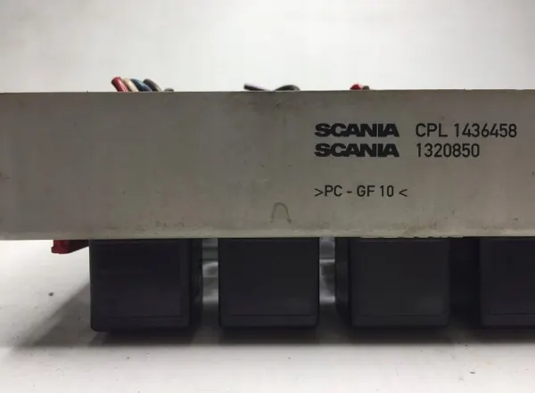 Scania zekeringkast OEM 1320850 - Gebruikte staat image 3