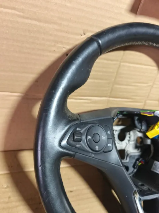 Volant chauffant Opel Astra K OEM 39108900 image 3