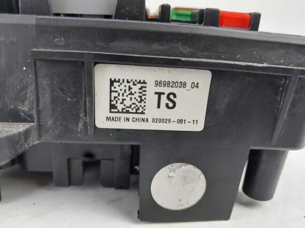 OEM 96982038 säkringslåda för Chevrolet Cruze 2.0 VCDI image 5