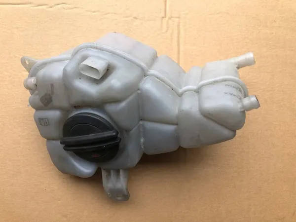 Audi A8 S8 D4 2009-2017 Kühlmittelbehälter 4H0121403G image 3