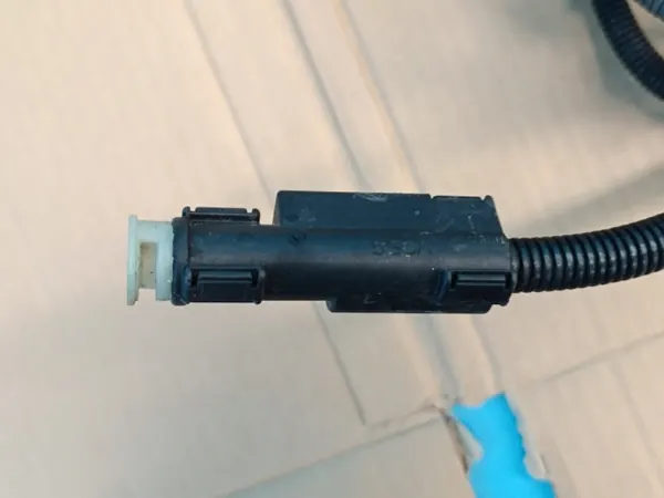 Línea AdBlue Audi OEM 8W0131961G/8W0131962A - Usado image 9