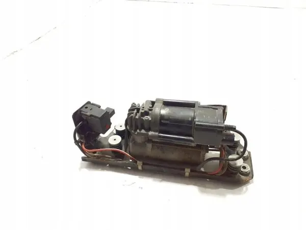 BMW Luchtveringcompressor OEM 6864215 - Gebruikt image 2