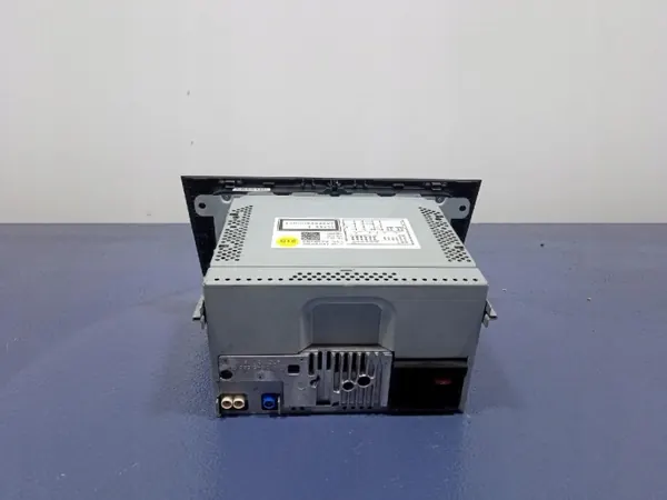 Radio & Navigation VW Golf 6 OEM 3C0035270B image 4