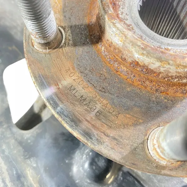 Nissan Rogue 2018 Cuscinetto e mozzo ruota sinistra image 7