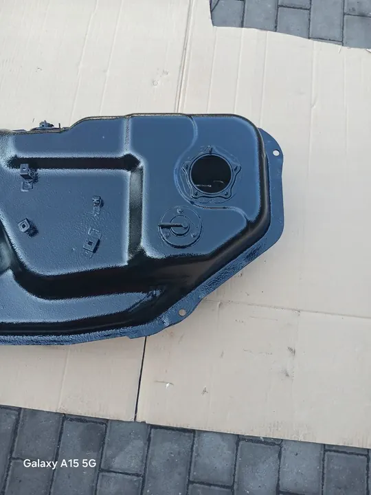 Bränsletank Mitsubishi Space Gear L400 Delica image 5