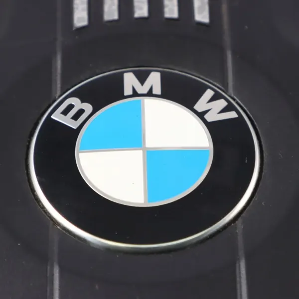 BMW OE 7853306 Cubierta del motor - Usado image 5