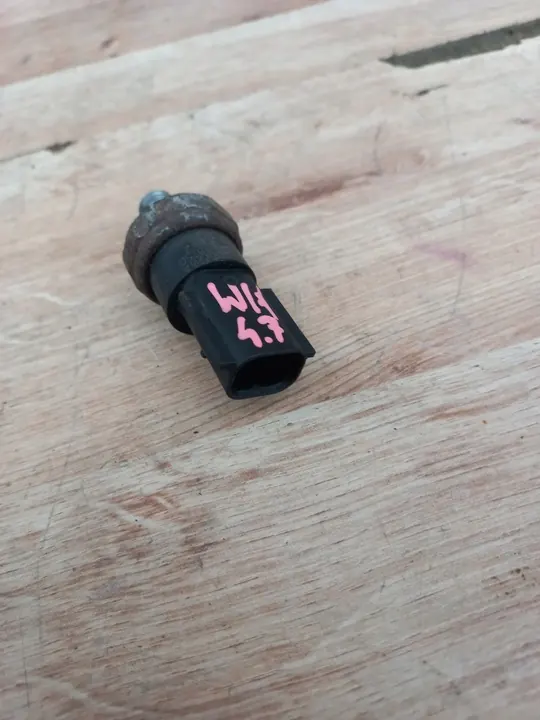 Jeep Öljynpainetunnistin 4868672AA image 7