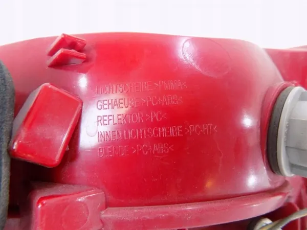 AUDI Q5 8R Luz Trasera Derecha - 8R0945094 image 2