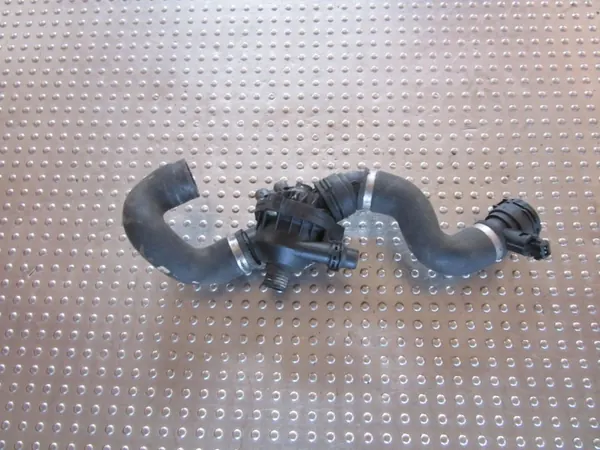 Thermostaathuis & Slangen voor BMW X5 E70 3.0i 2008 image 2