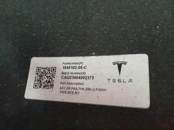 Paraurti anteriore Tesla Model Y image 9