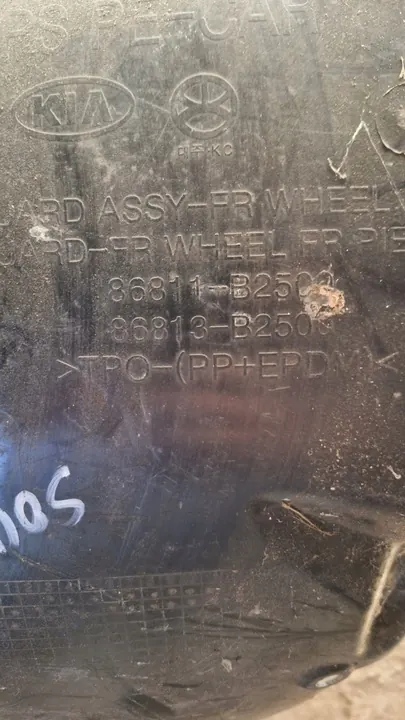 Front Left Wheel Arch Kia Soul II Lift 86813-B2500 image 3