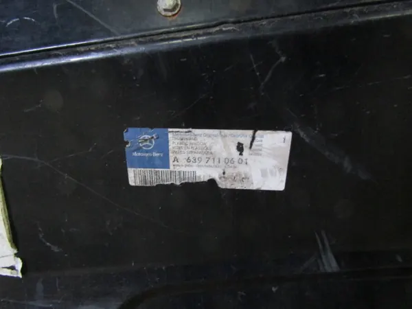 Mercedes-Benz Vito Viano W639 Kofferraumtrennwand OEM A6397110601 image 5