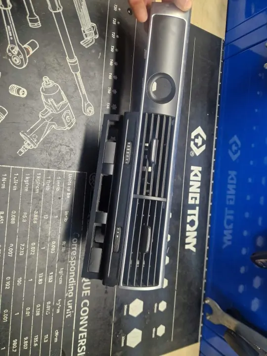 Audi A6 C6 Mittel-Luftauslassgitter OEM 4F1820951F image 3
