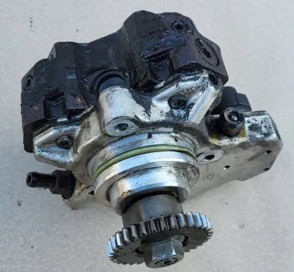 Pompe à injection OEM A6420103302 pour Mercedes ML W164 image 3