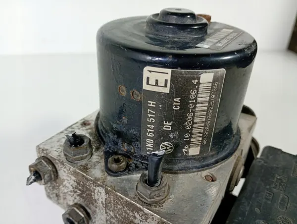 ABS-pomp OEM M1R9 DOM 00020336 voor VW Golf V image 5