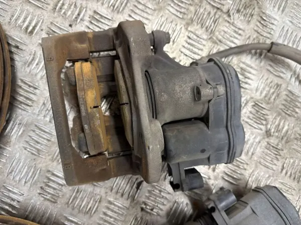 Jeu disques et étriers frein BMW OEM 32345699 image 9