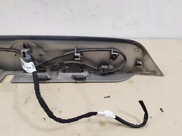Garniture OEM caméra hayon Nissan Qashqai II J11 image 10