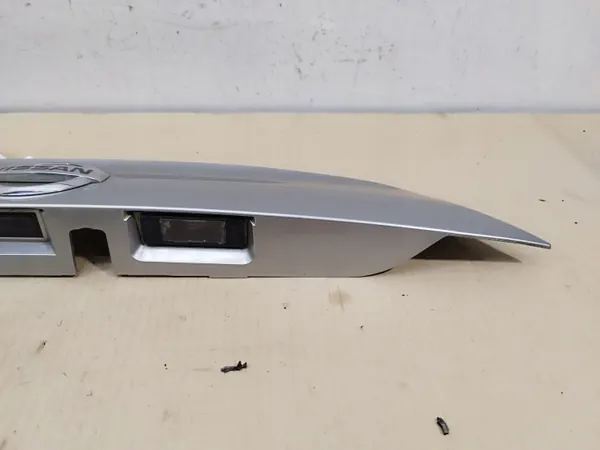Garniture OEM caméra hayon Nissan Qashqai II J11 image 7