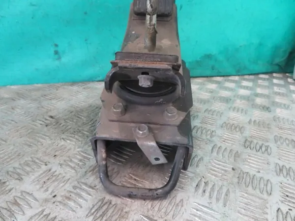 OEM UCHWYT MOCOWANIE PODUSZKA KABINY LEWA MITSUBISHI CANTER FUSO 3.0 21R image 4