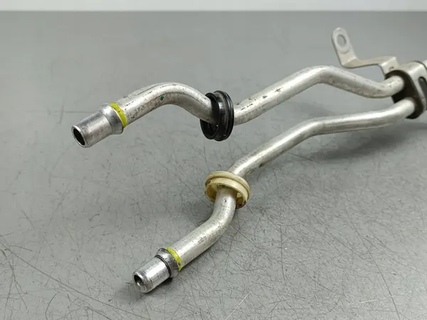 2022 Jeep Grand Cherokee WL Tuyau de refroidissement d'huile image 2