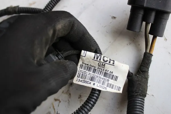 OPEL ASTRA J OPC 2.0 Turbo Jäähdyttimen Tuulettimen Asennus image 3