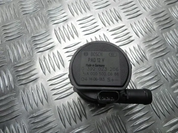 Vattenpump Mercedes-Benz CLA Coupe 2014 A0005000686 image 3