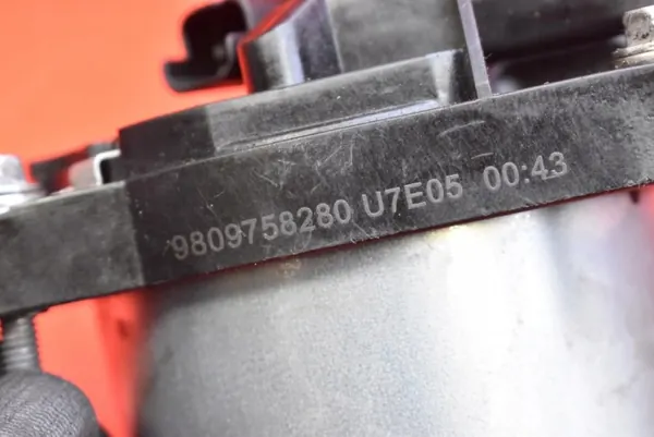 Caixa Filtro Combustível OEM 9809758280 Volvo V60 image 8