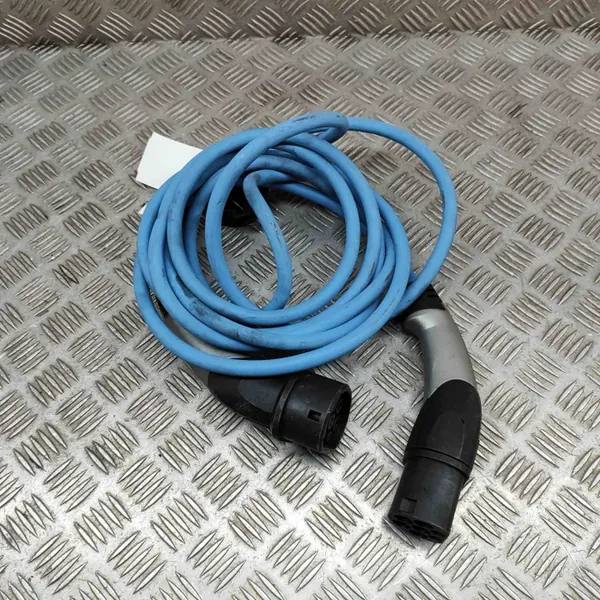 Cable de carga batería BMW OEM 089110223 - Usado image 3