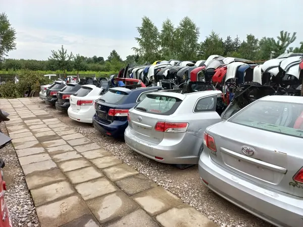 Middle Muffler Catalytic Converter Toyota 10N04 image 10