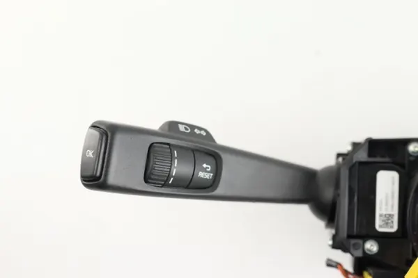 Volvo S60 II Lift Kytkin OEM 31343018 - Käytetty image 4