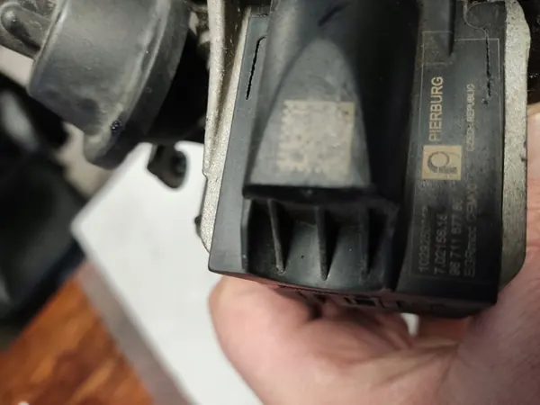 EGR-moduuli 1.6 EHDI V8 Citroën Peugeot image 5