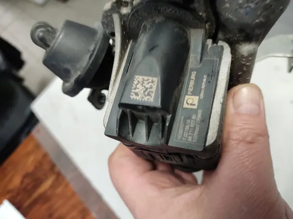 EGR-moduuli 1.6 EHDI V8 Citroën Peugeot image 6