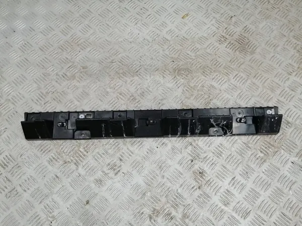 Montagem proteção soleira direita OEM 764583399R Renault image 2