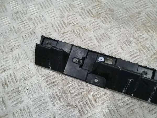 Montagem proteção soleira direita OEM 764583399R Renault image 3