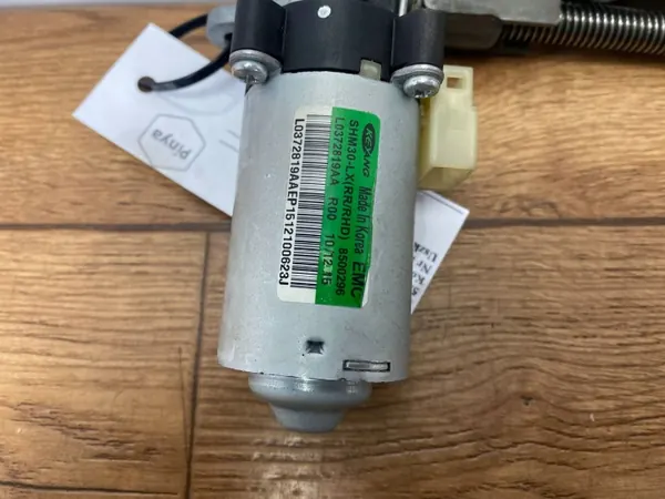 Istuinmoottori OEM L0372819AAPINYA Dodge Charger 2015 image 10