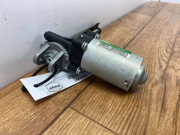 Istuinmoottori OEM L0372819AAPINYA Dodge Charger 2015 image 8