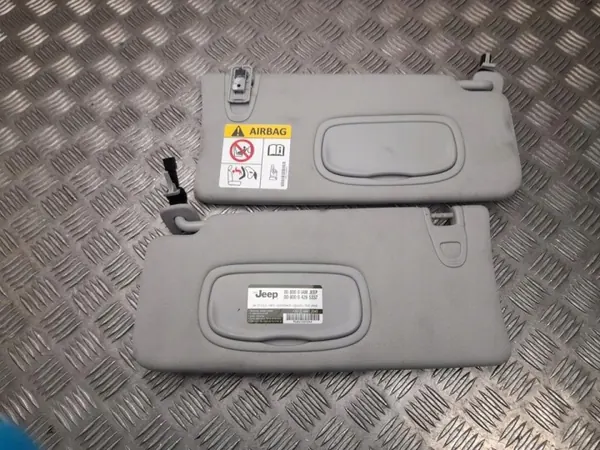 Pare-soleil OEM 68171003AA avec lumière pour Jeep Compass 2018 image 2